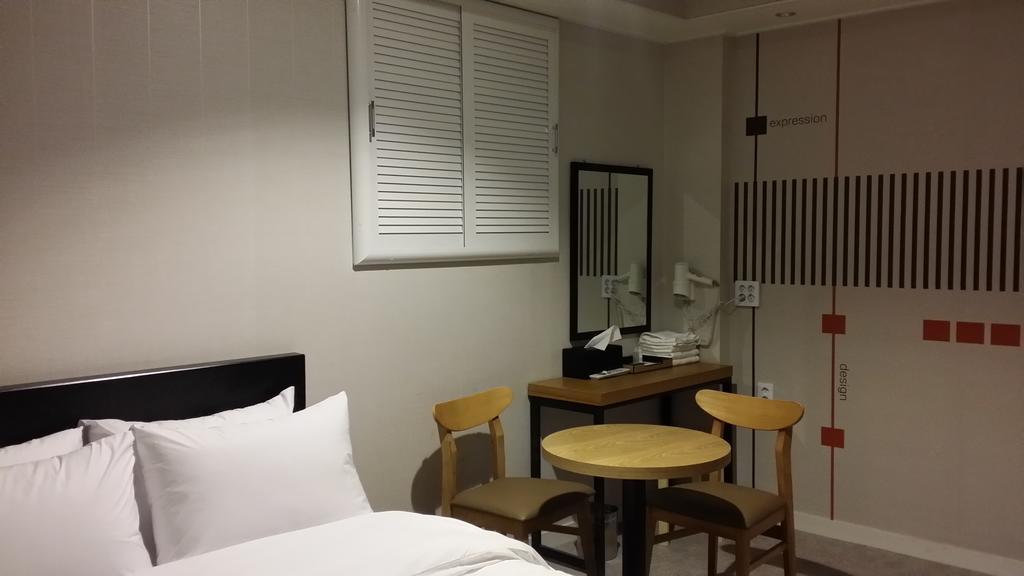 New Suwon Hotel Экстерьер фото