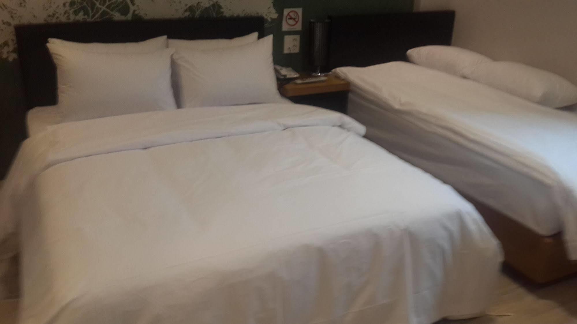 New Suwon Hotel Экстерьер фото
